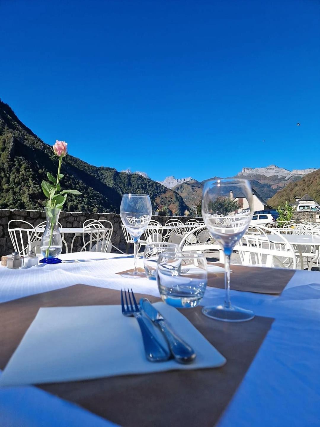 Chateau D'Arance Hotel Restaurant Espace Bien-Etre Cette-Eygun Екстер'єр фото